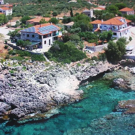 In Aghios Dimitris-m, With Wifi דירה Riglia